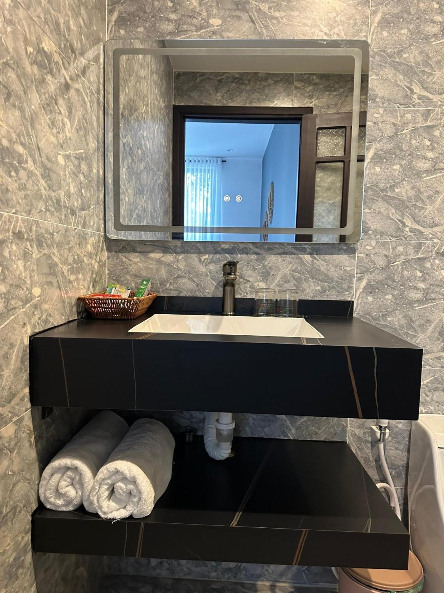 Hieu Nhon Water Palm Residence מראה חיצוני תמונה